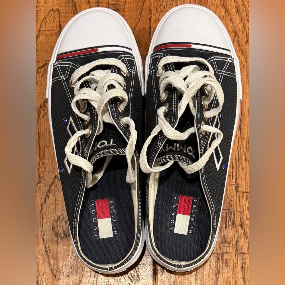 Tommy Hilfiger Blue White Red Canvas slip on Sneakers Mules women’s size 7.5